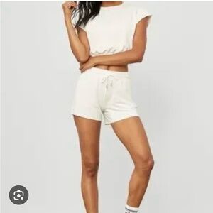 Set! ALO OUTFIT Dreamy crop top XS & Drawstring Shorts XS Set XS Ivory Cream